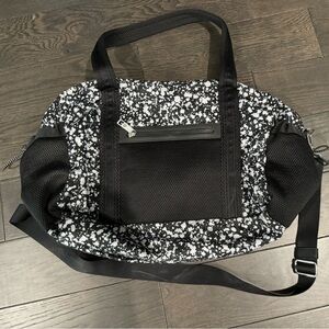 Lululemon duffel bag